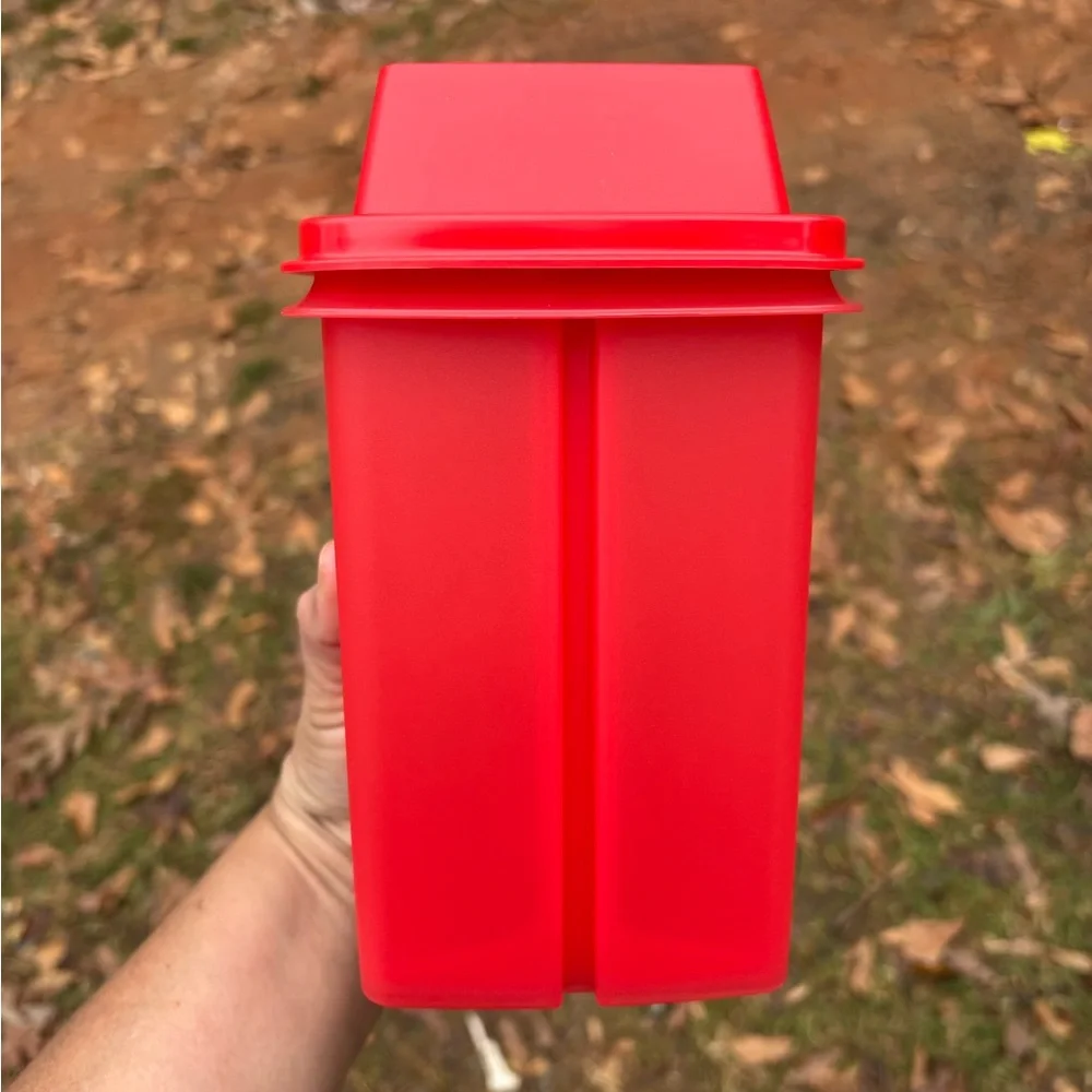 Tupperware Pick a Deli Small Container 4.5 Cups (1 L)